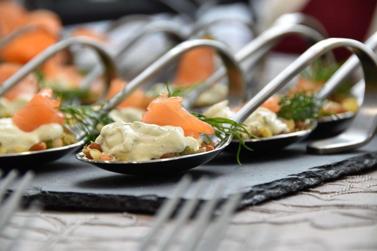 Radisson Blu Hotel, Jeddah Al Salam Екстериор снимка Canapés