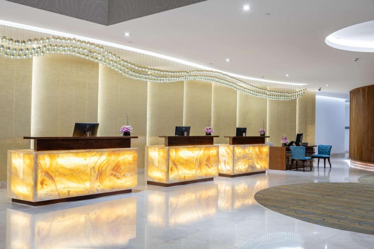 Radisson Blu Hotel, Jeddah Al Salam Екстериор снимка The lobby of the hotel