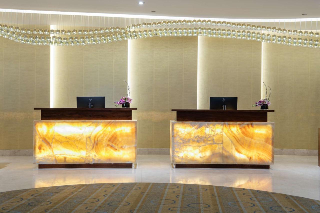 Radisson Blu Hotel, Jeddah Al Salam Екстериор снимка The reception area