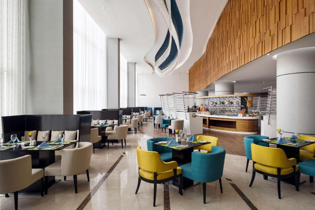 Radisson Blu Hotel, Jeddah Al Salam Екстериор снимка The restaurant
