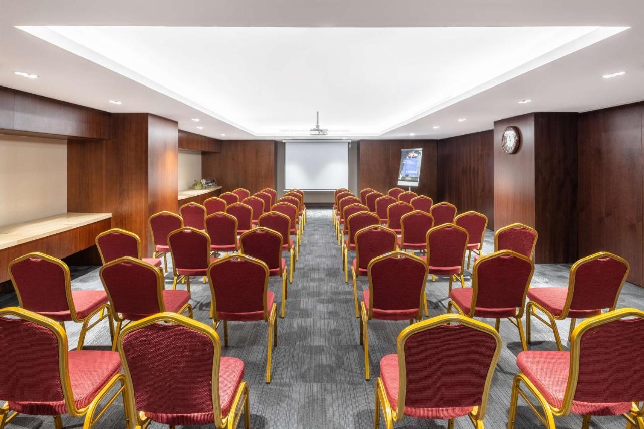 Radisson Blu Hotel, Jeddah Al Salam Екстериор снимка Meeting room
