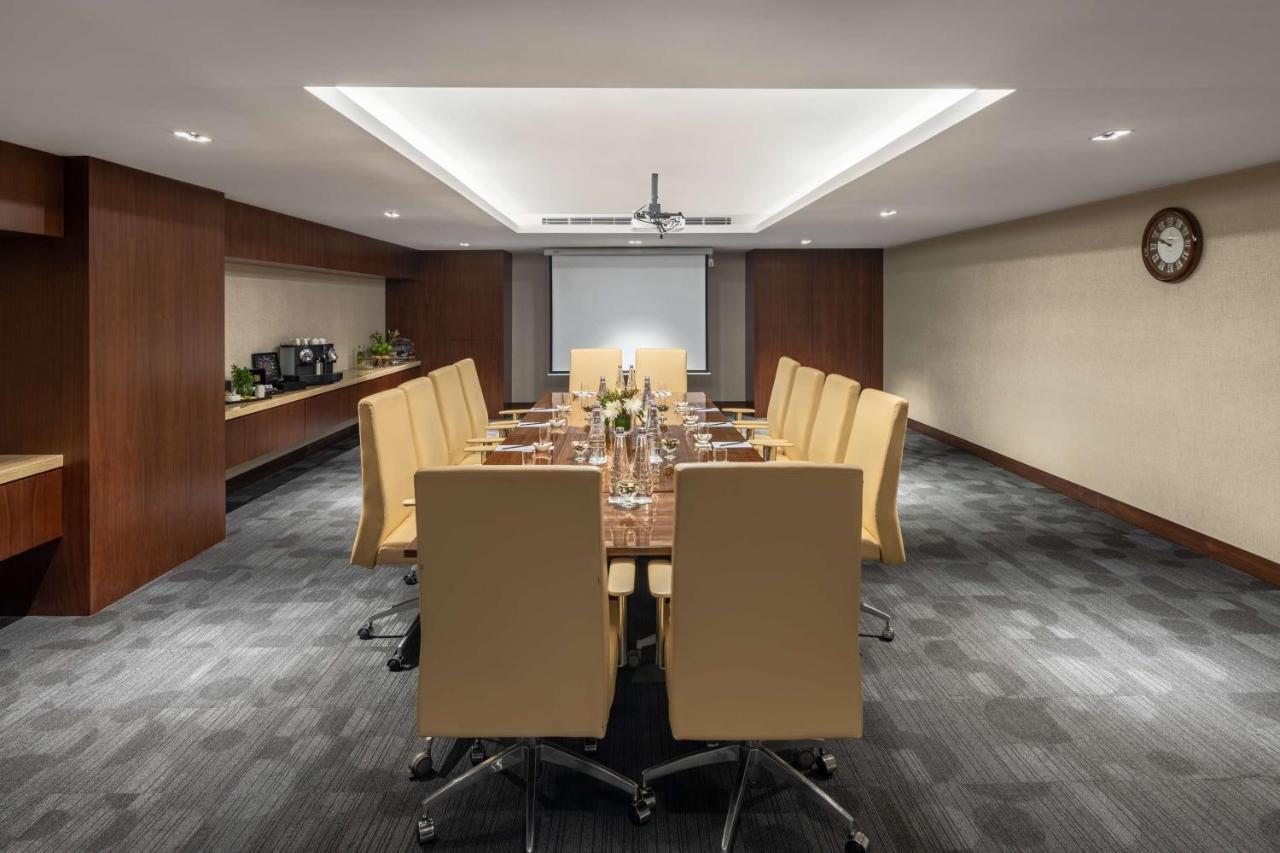 Radisson Blu Hotel, Jeddah Al Salam Екстериор снимка Boardroom at The Westin