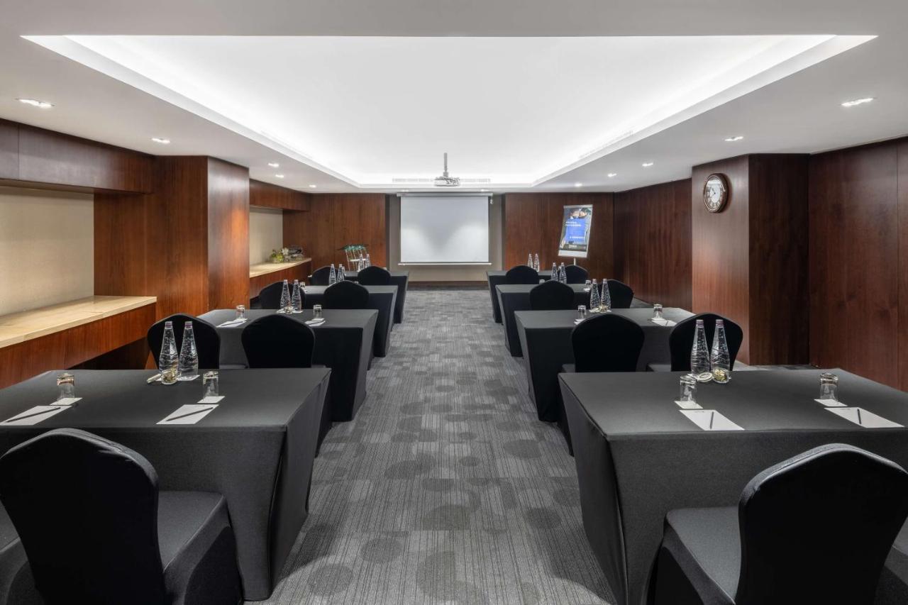 Radisson Blu Hotel, Jeddah Al Salam Екстериор снимка Meeting room
