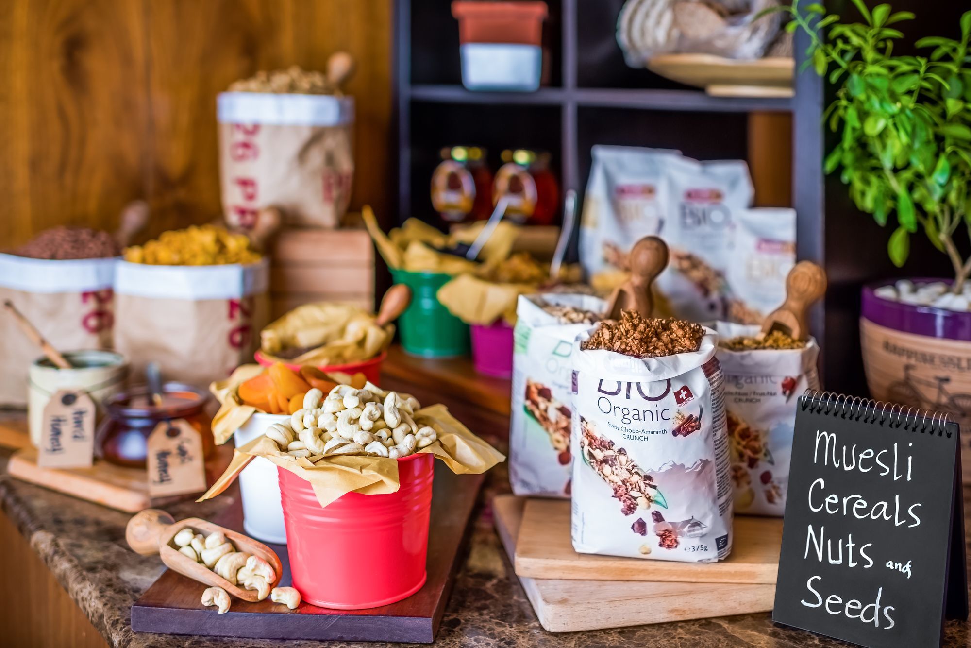 Radisson Blu Hotel, Jeddah Al Salam Екстериор снимка Muesli cereals, nuts and seeds
