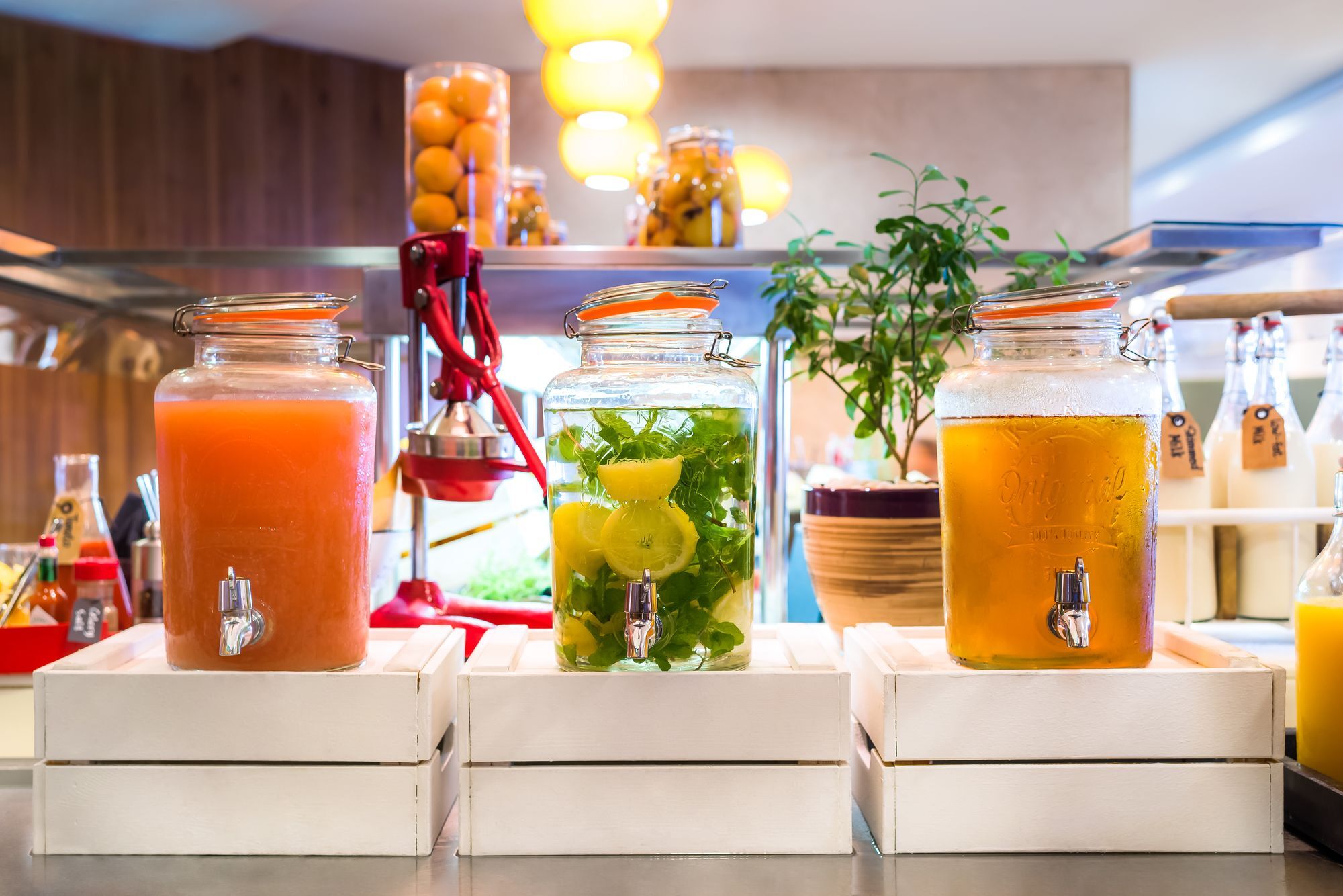 Radisson Blu Hotel, Jeddah Al Salam Екстериор снимка A selection of fruit juices